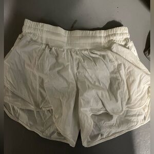 Lululemon Women's Athletic White Shorts W/ Built in Undies Size 0 Small